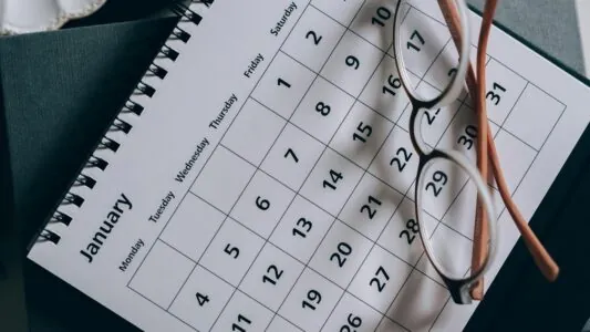 Sezonowe promocje 2026 – kalendarz największych okazji zakupowych roku