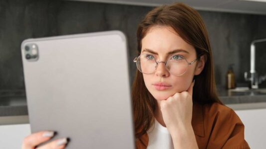 Polacy przepłacają za te produkty – sprawdź jak tego uniknąć