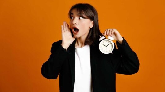 Prezentowe SOS: kiedy czas nagli, a portfel woła o litość